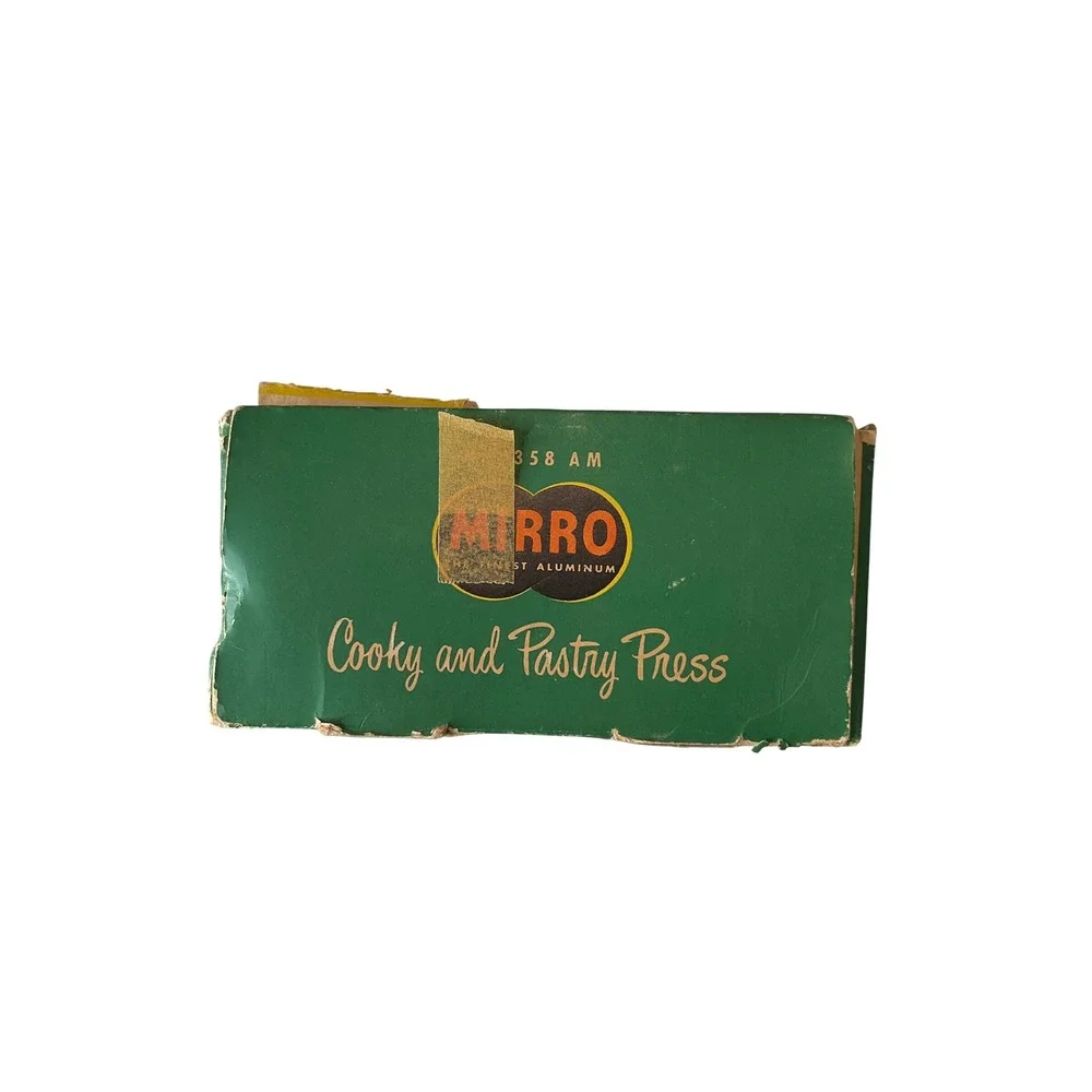 Vintage Mirro Aluminum Cooky & Pastry Press 50s 60s Wood Tray 12 Discs 3 Tips